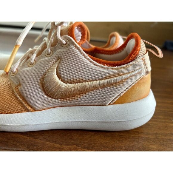 Nike Roshe Orange & White Lace Up Sneakers Comfort Shoes Womens Size 7 - Picture 2 of 8